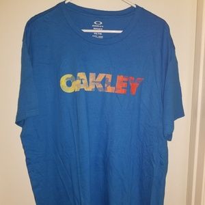 Oakley tshirt